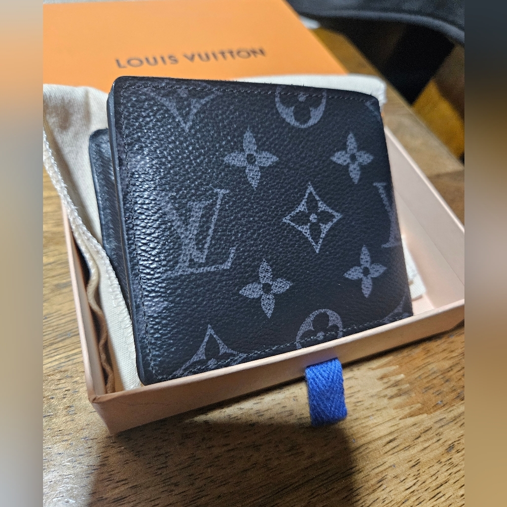 Louis Vuitton Wallet Canvas Black & Grey Mint Condtion 100% Authentic